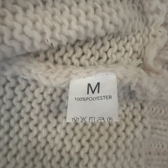 Heart Patterned Cream Cardigan - Picture 4 of 4